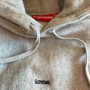SUPREME HOODIE